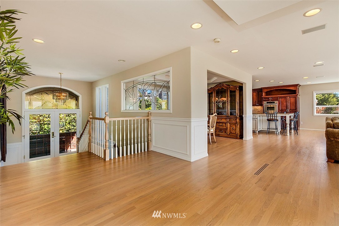 923 Maple Street Edmonds, WA 98020 - Photo 13 of 25