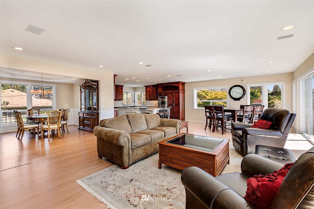 923 Maple Street Edmonds, WA 98020 - Photo 14 of 25