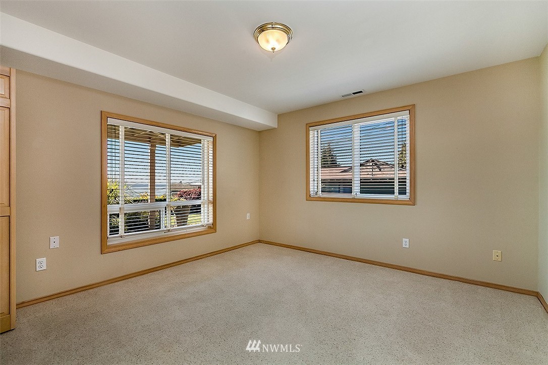 923 Maple Street Edmonds, WA 98020 - Photo 17 of 25