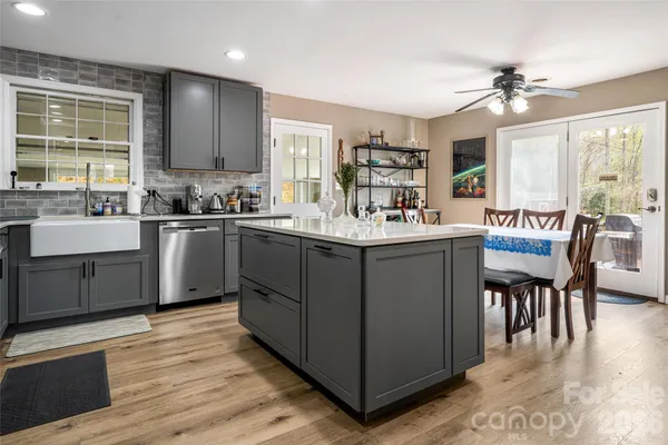 $625,000 | 233 Church Road, Fairview, NC 28730