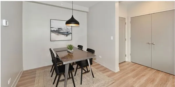 $2,600 | 717 Rogers Street, Unit 1A, Downers Grove, IL 60515