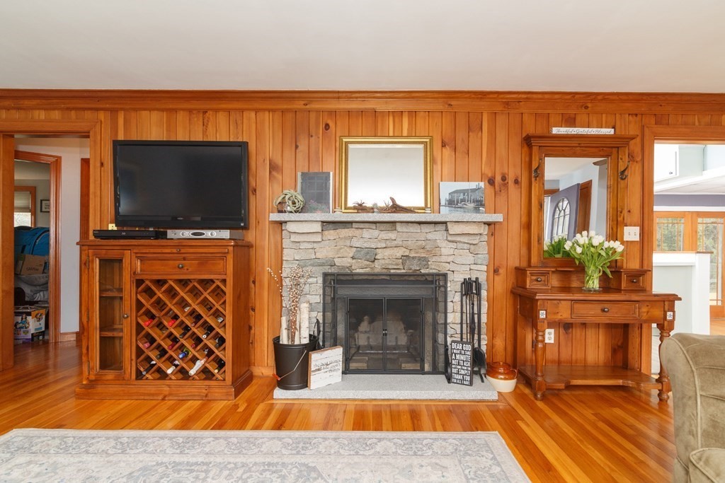 82 Woodland Road Ashland, MA 01721 - Photo 4 of 28 Gallery Image 4