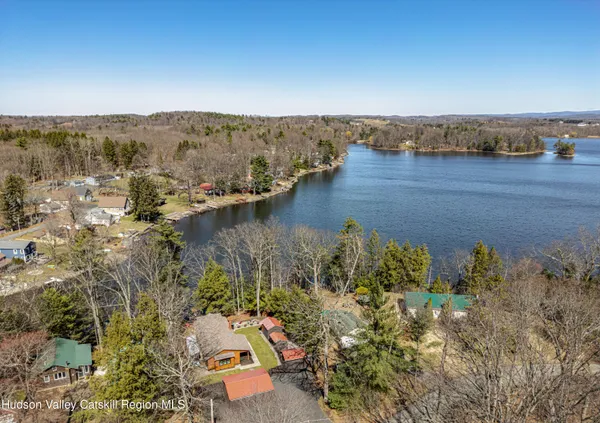 $775,000 | 78 Concourse, Niverville, NY 12130