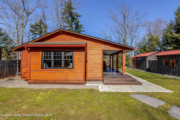 $775,000 | 78 Concourse, Niverville, NY 12130