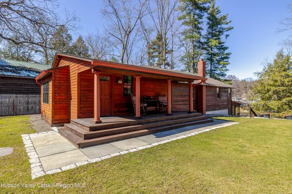 $775,000 | 78 Concourse, Niverville, NY 12130