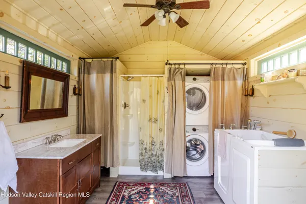 $775,000 | 78 Concourse, Niverville, NY 12130