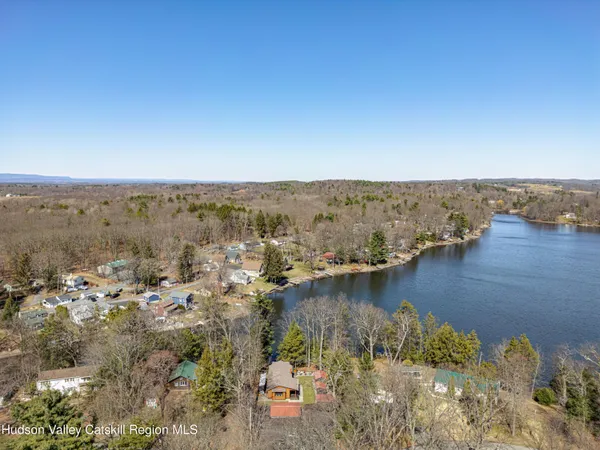 $775,000 | 78 Concourse, Niverville, NY 12130