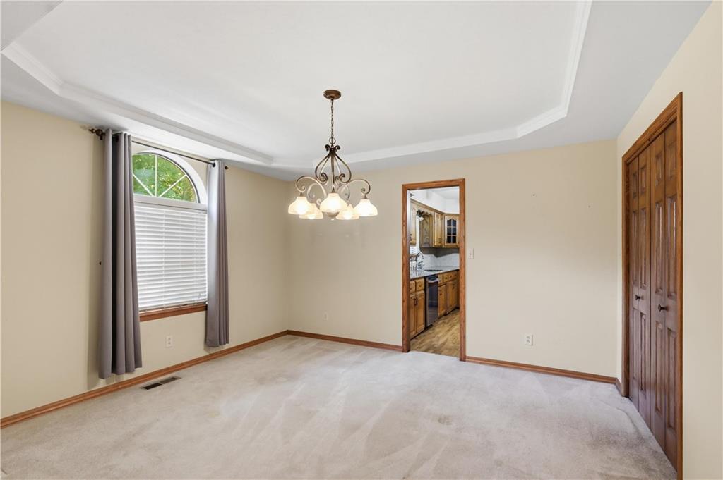 136 Westfield Road Pittsburg, KS 66762 - Photo 6 of 54 Gallery Image 6
