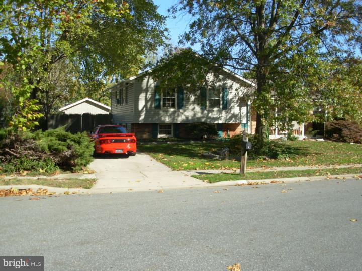 524 Dougfield Road Newark, DE 19713 - Photo 4 of 13 Driveway