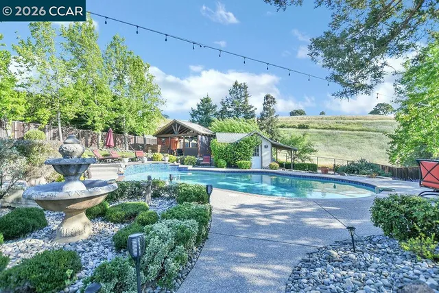 $1,350,000 | 5308 Vista Point Court, Concord, CA 94521