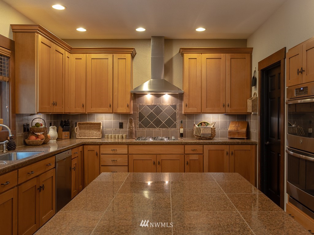 780 East Soderberg Road Allyn, WA 98524 - Photo 11 of 25 Gallery Image 11