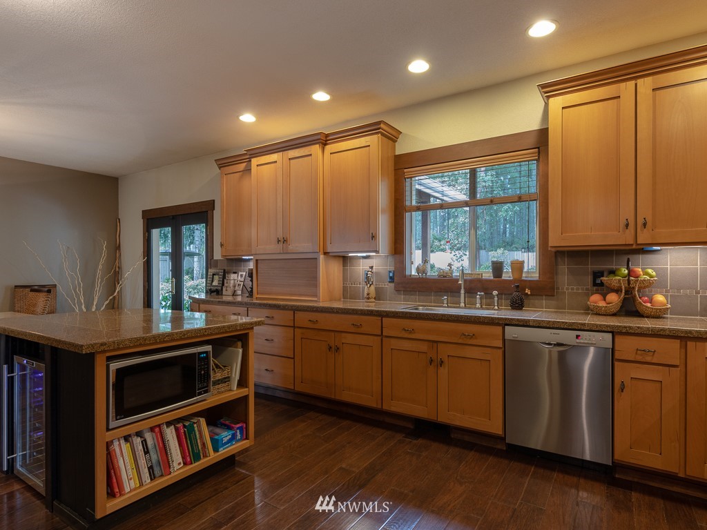 780 East Soderberg Road Allyn, WA 98524 - Photo 14 of 25 Gallery Image 14