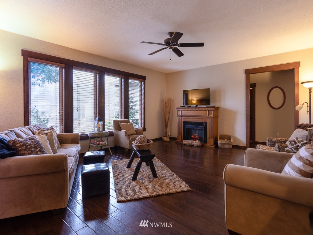 780 East Soderberg Road Allyn, WA 98524 - Photo 9 of 25 Gallery Image 9