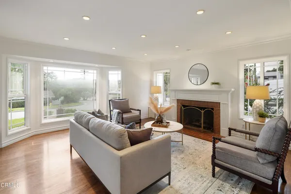 $2,388,000 | 941 Chehalem Road, La Canada Flintridge, CA 91011