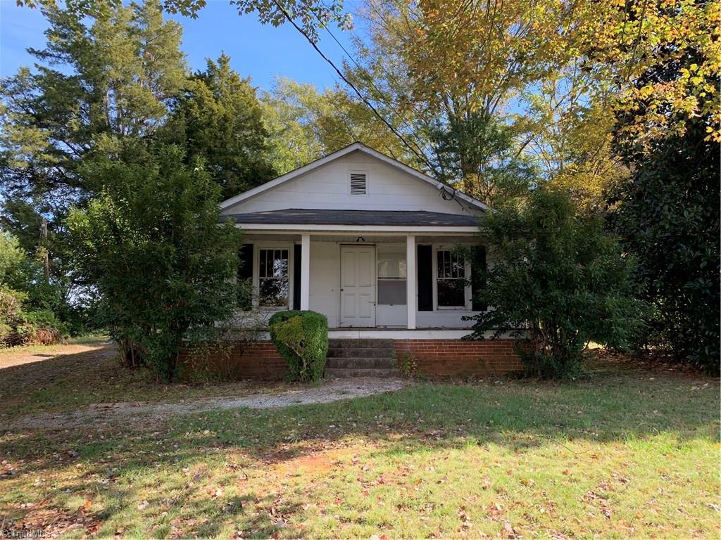 3915 Hampton Road Clemmons, NC 27012 - Photo 2 of 20 Gallery Image 2
