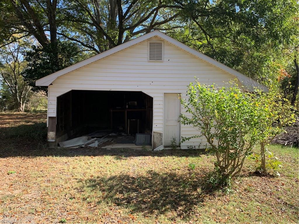 3915 Hampton Road Clemmons, NC 27012 - Photo 14 of 20 Gallery Image 14