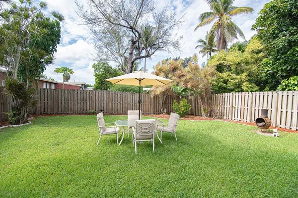 $2,400 | 6872 Southwest 15th Street, North Lauderdale, FL 33068