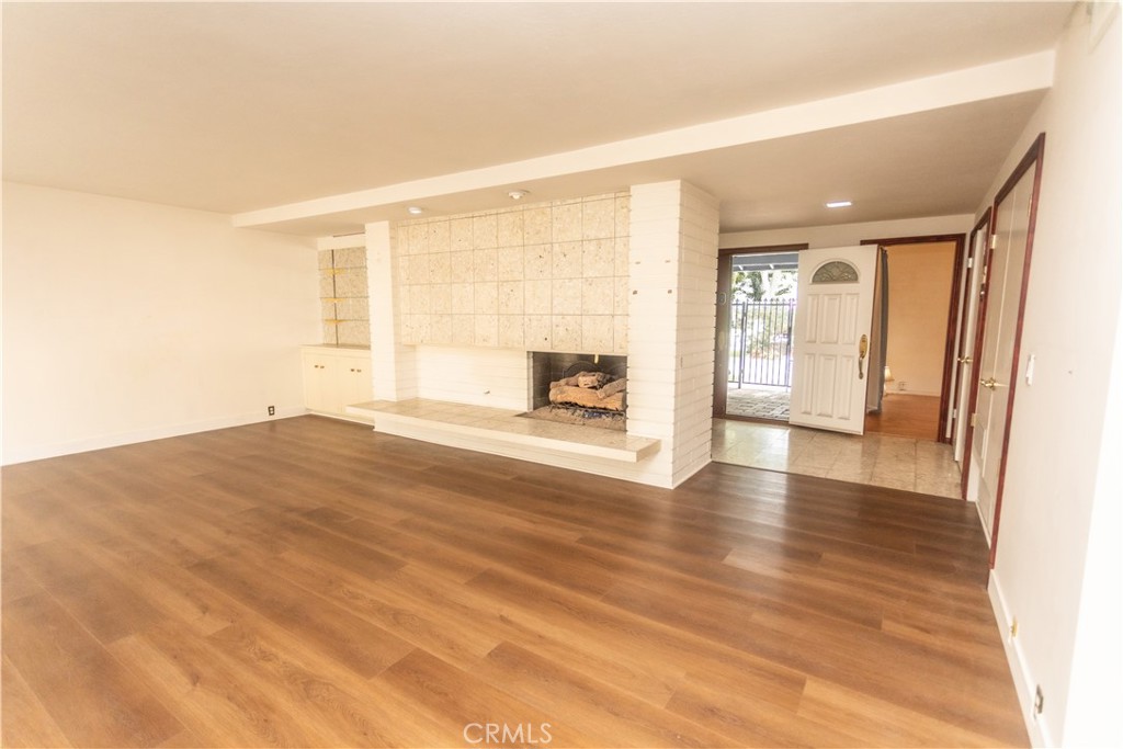 521 West Memory Lane Santa Ana, CA 92706 - Photo 17 of 43