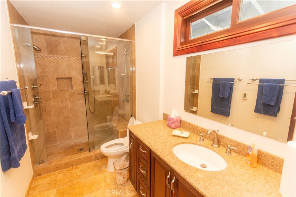 521 West Memory Lane Santa Ana, CA 92706 - Photo 32 of 43