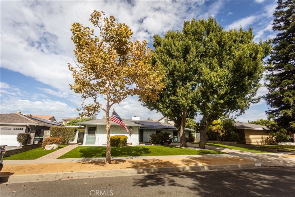 521 West Memory Lane Santa Ana, CA 92706 - Photo 4 of 43