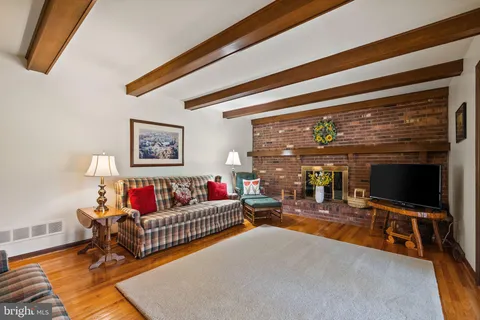 $699,500 | 114 Fraser Place, Newark, DE 19711