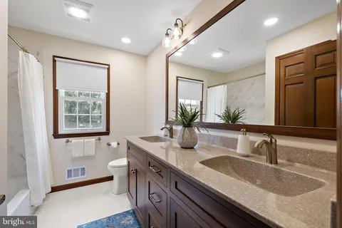 $699,500 | 114 Fraser Place, Newark, DE 19711