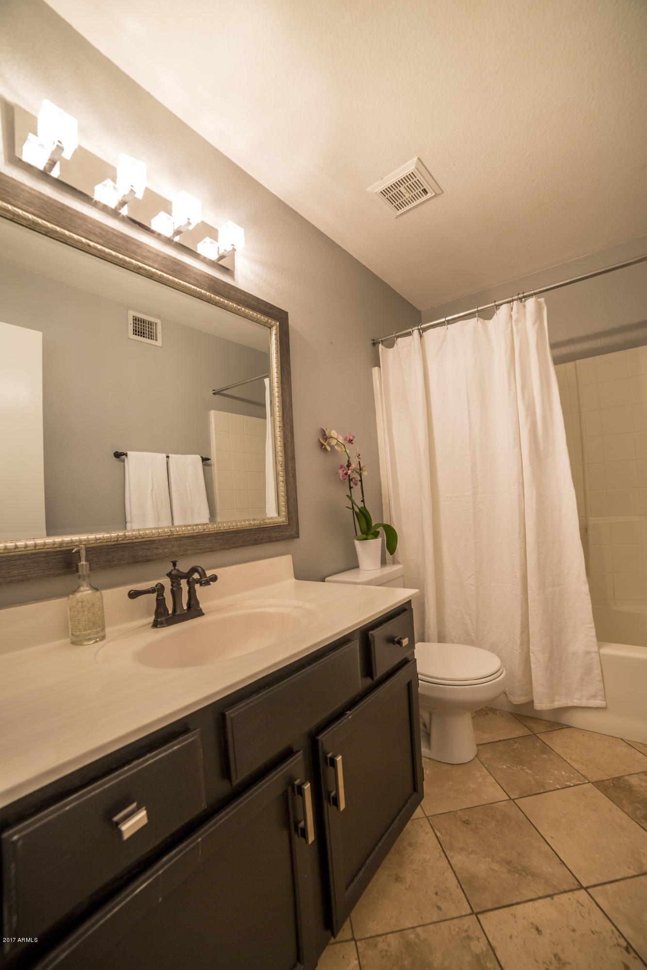 4604 East Danbury Road Phoenix, AZ 85032 - Photo 23 of 27 Upstairs Bath