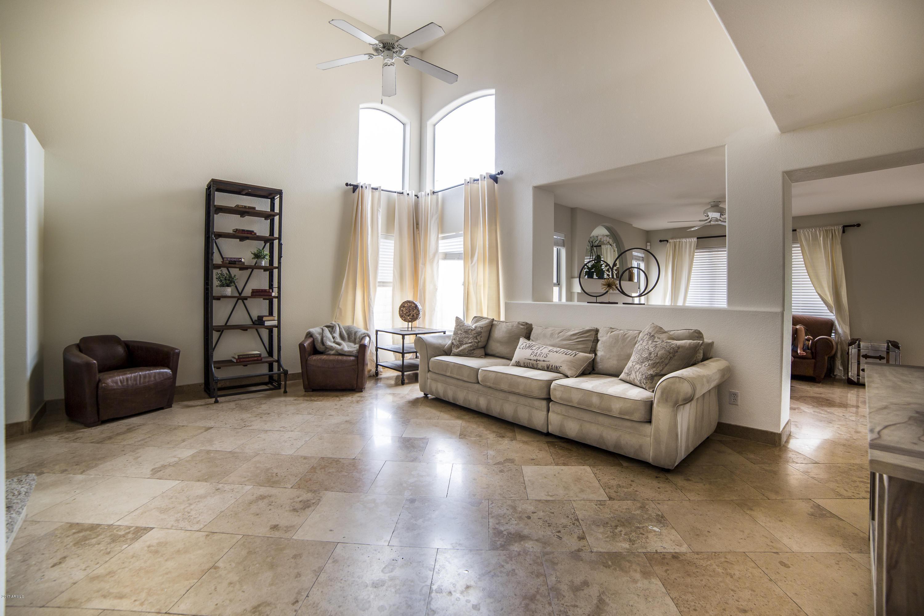 4604 East Danbury Road Phoenix, AZ 85032 - Photo 3 of 27 Living Room