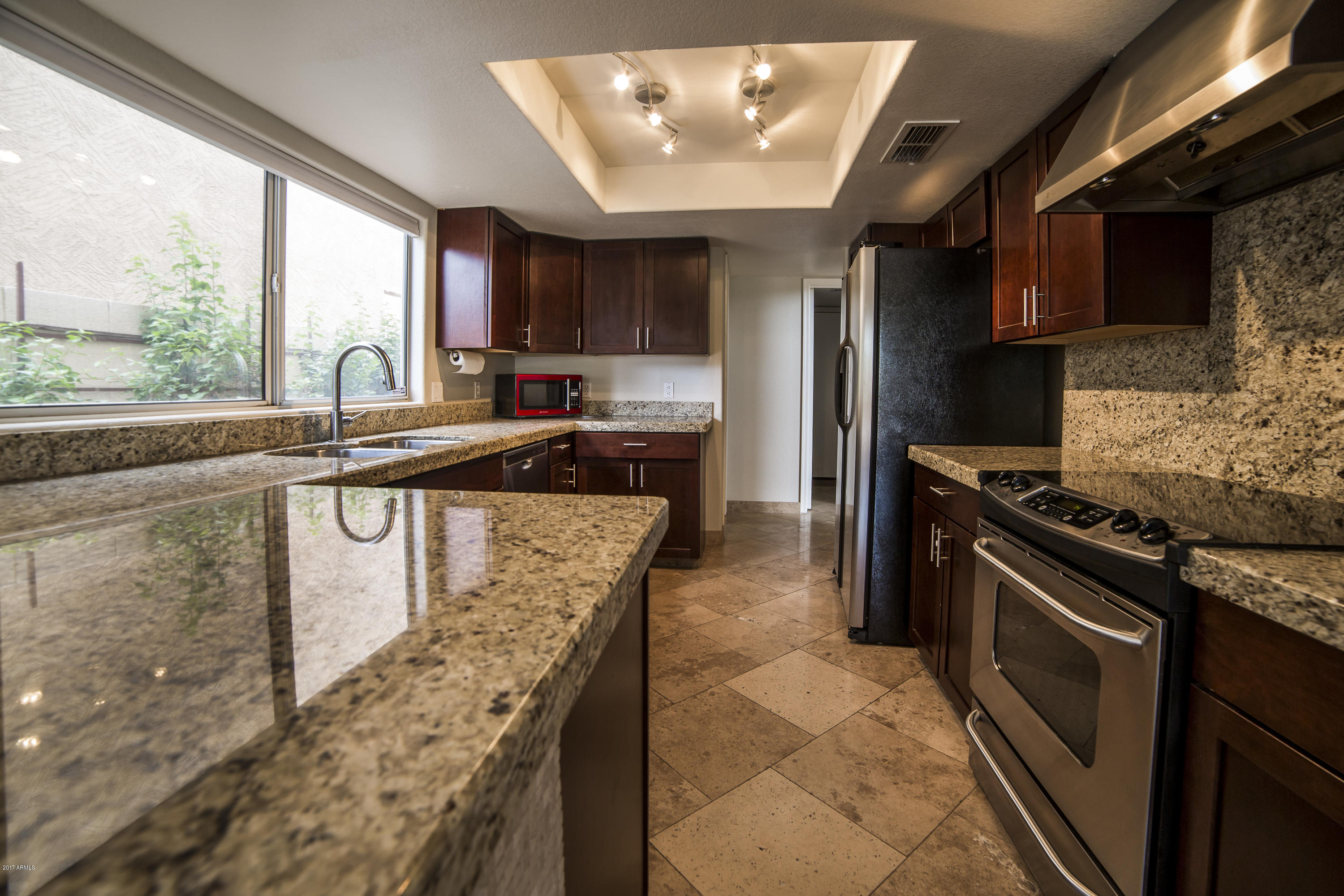 4604 East Danbury Road Phoenix, AZ 85032 - Photo 6 of 27 Slab Granite Countertops