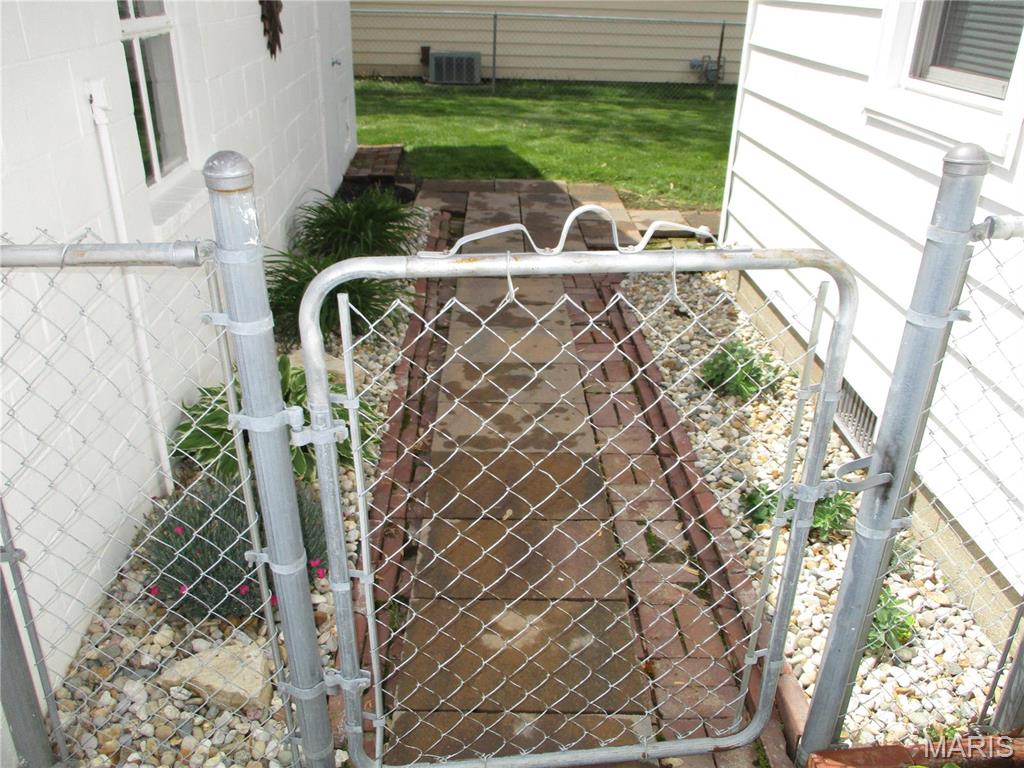 1101 West Boulevard Belleville, IL 62221 - Photo 27 of 28