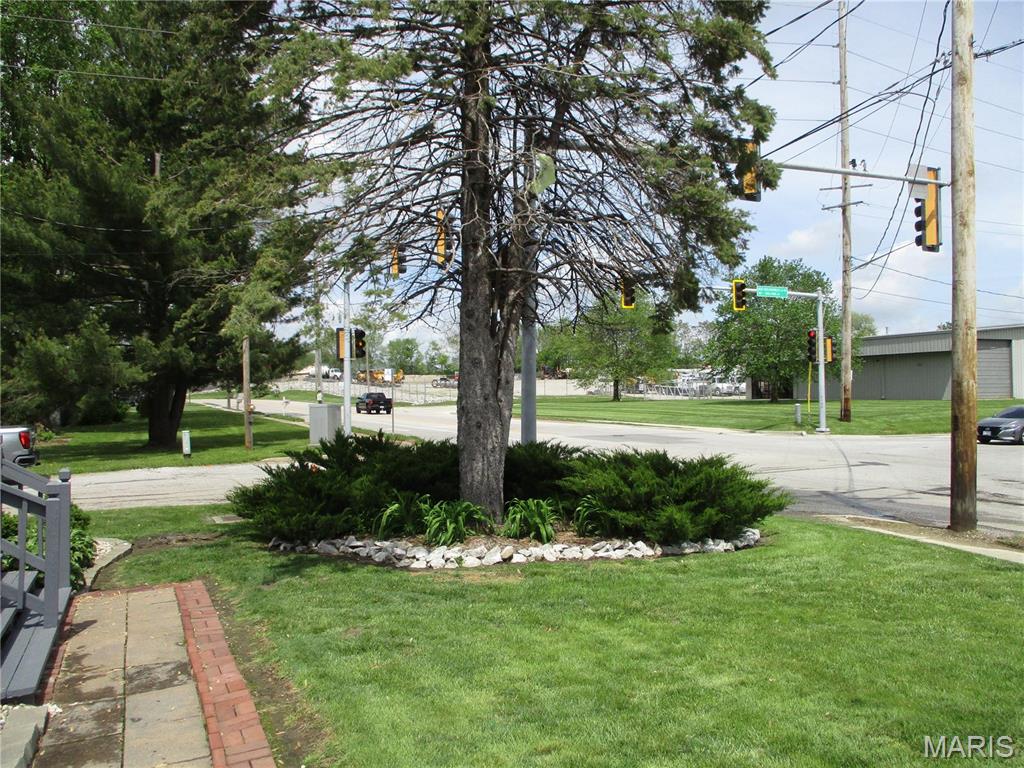 1101 West Boulevard Belleville, IL 62221 - Photo 3 of 28