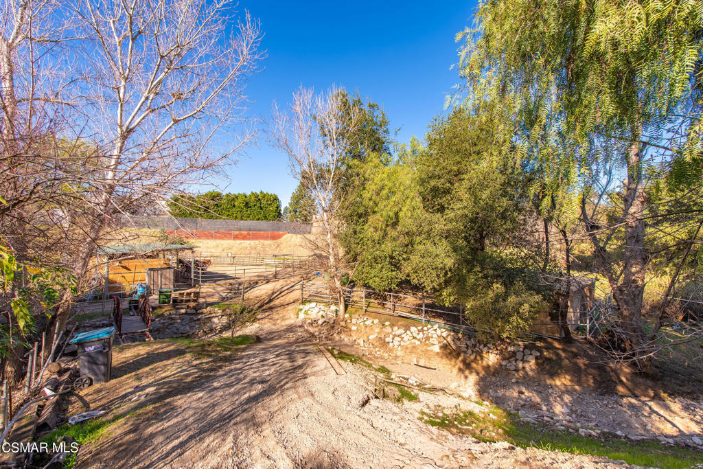 683 Languid Lane Simi Valley, CA 93065 - Photo 27 of 27 a view of a yard