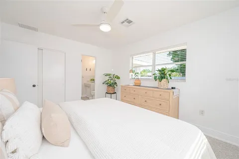 $549,900 | 2833 Sunnyside Street, Sarasota, FL 34239