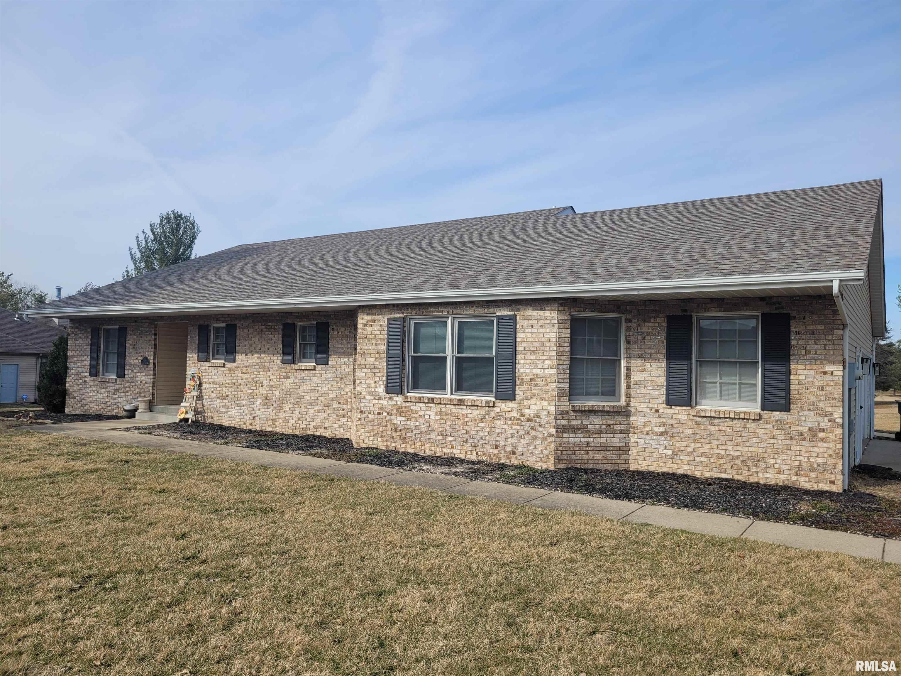 34 Country Club Road Mount Vernon, IL 62864 - Photo 1 of 28 Gallery Image 1