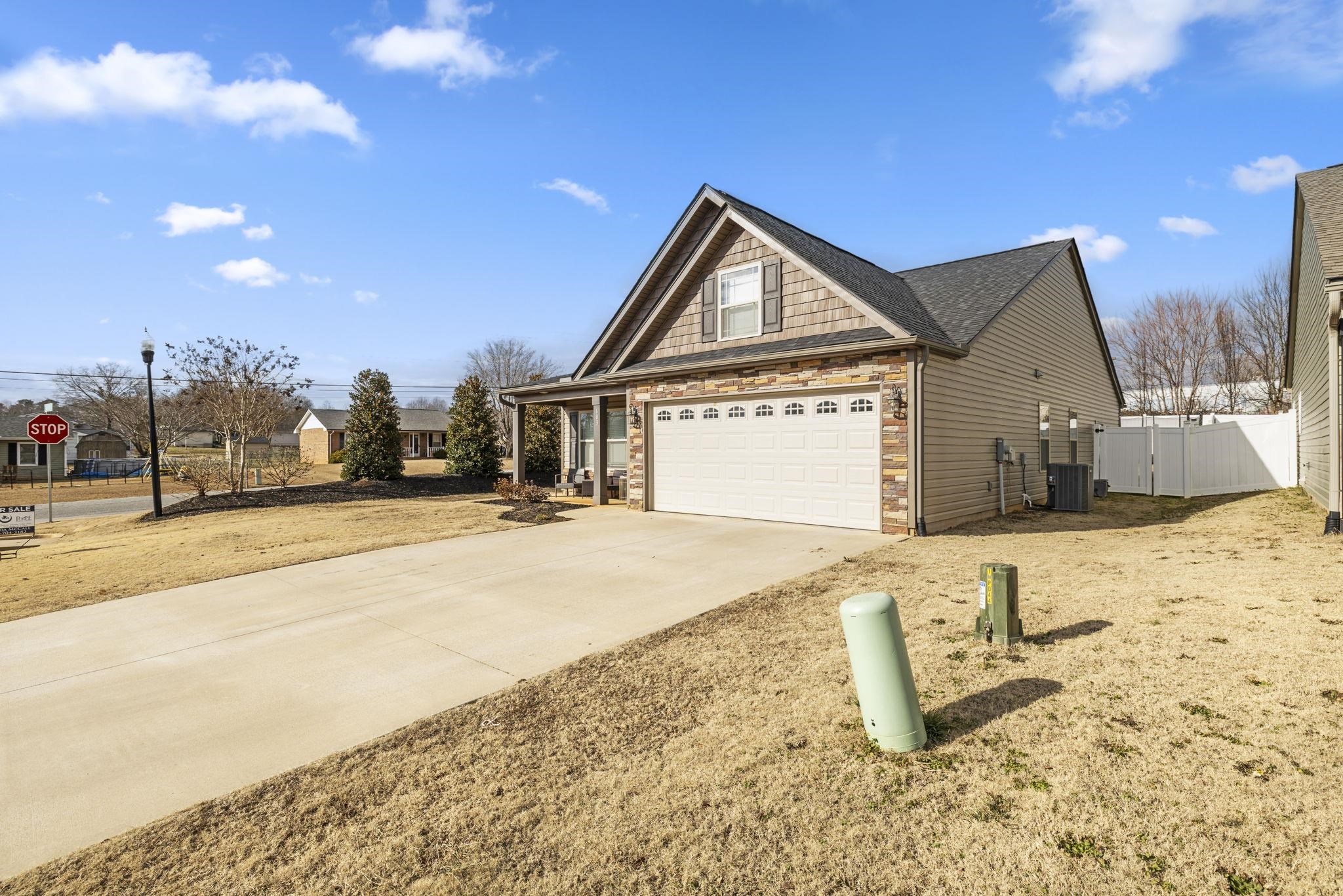 603 Spartan Commodor Lane Inman, SC 29349 - Photo 2 of 37