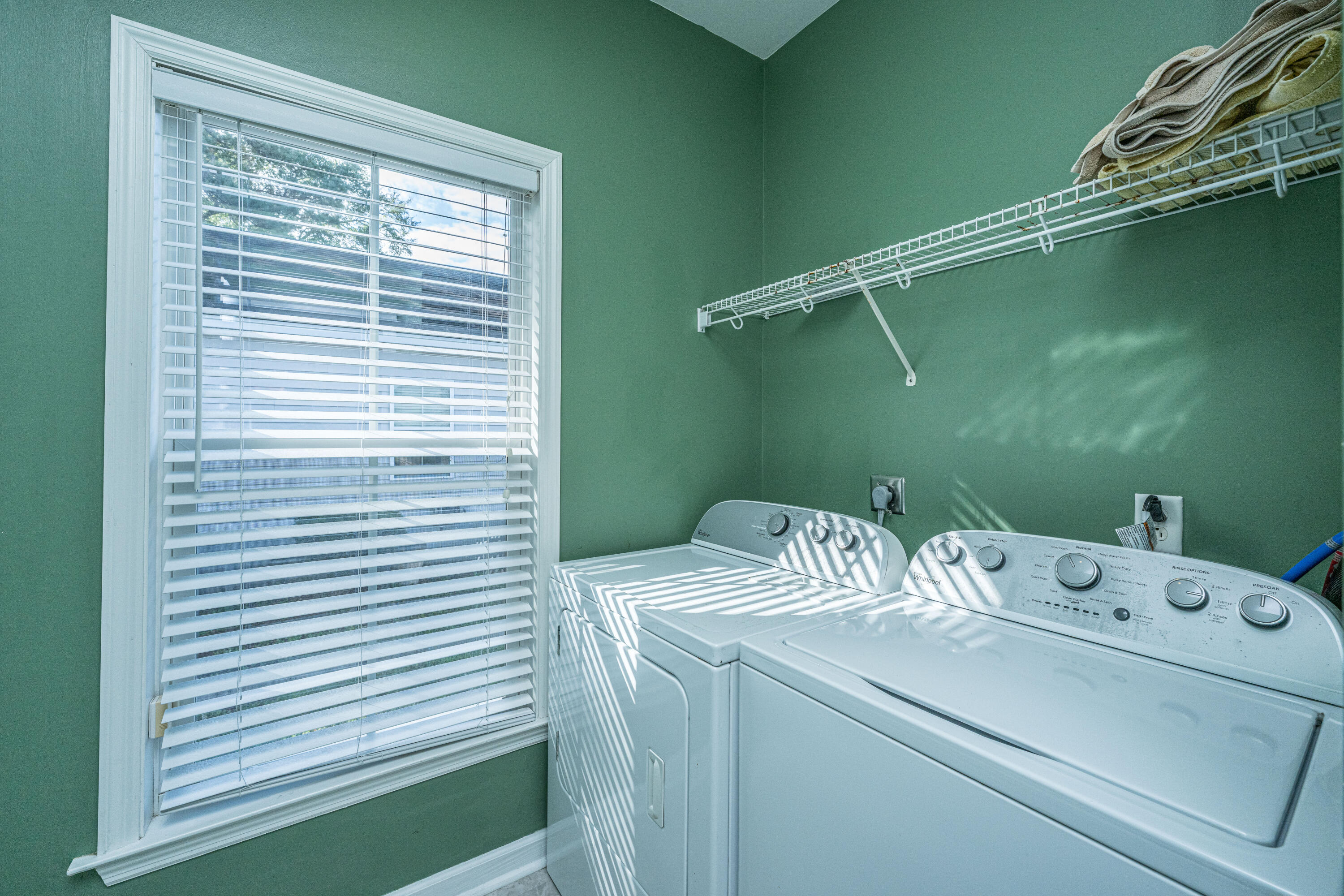 870 Sedge Court Charleston, SC 29412 - Photo 20 of 35 Separate laundry