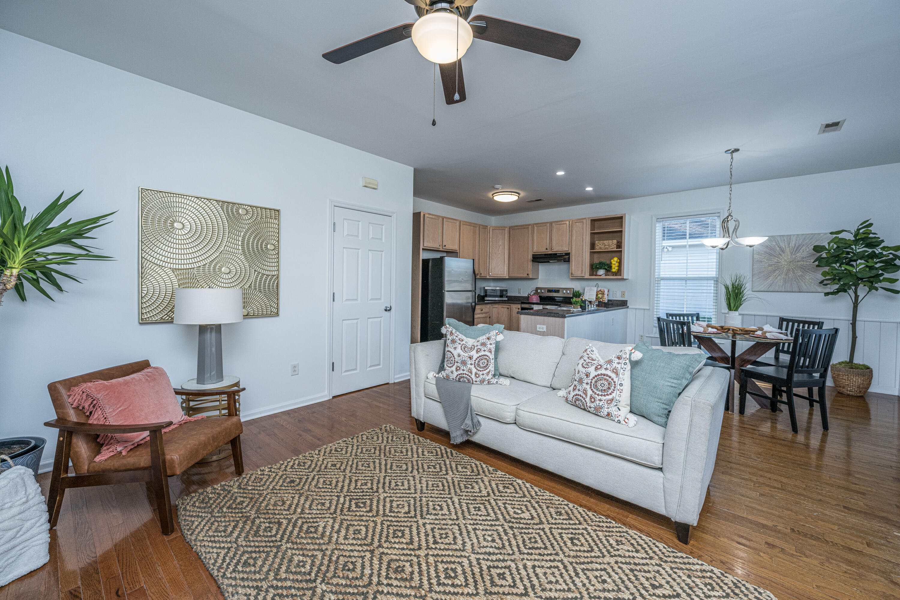 870 Sedge Court Charleston, SC 29412 - Photo 6 of 35 Living