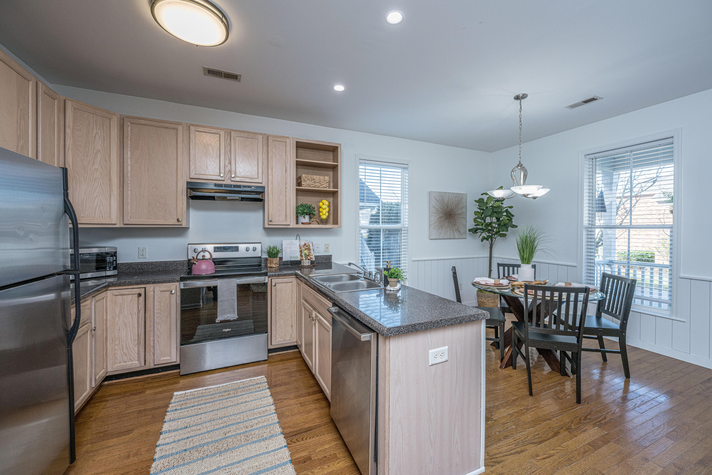 870 Sedge Court Charleston, SC 29412 - Photo 10 of 35 Kitchen