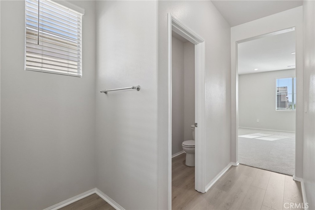 1110 Tropic Court Redlands, CA 92374 - Photo 36 of 44 a bathroom with a bathtub