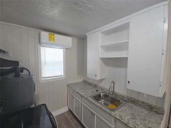 $895 | 3335 Tuam Street, Unit 2, Houston, TX 77004