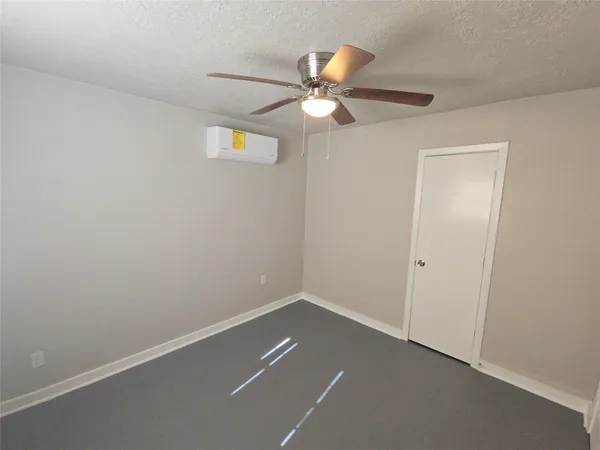 $895 | 3335 Tuam Street, Unit 2, Houston, TX 77004