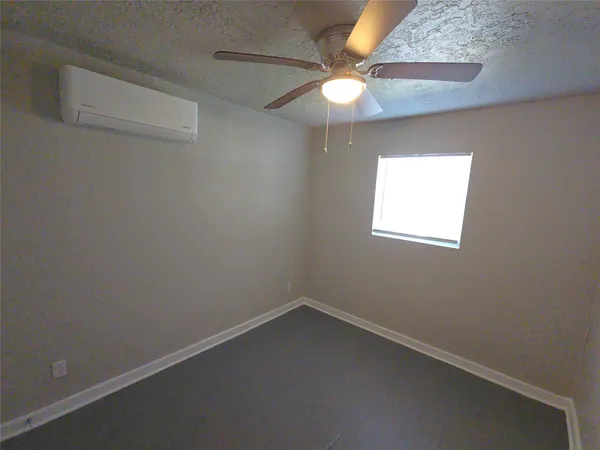 $895 | 3335 Tuam Street, Unit 2, Houston, TX 77004