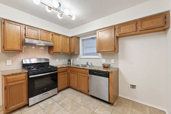 $2,095 | 7707 Montaque Drive, Austin, TX 78729