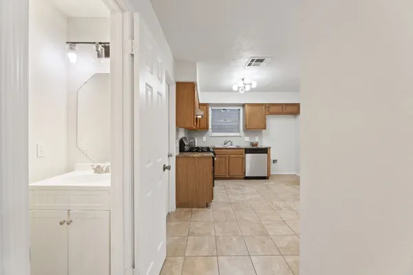 $2,095 | 7707 Montaque Drive, Austin, TX 78729