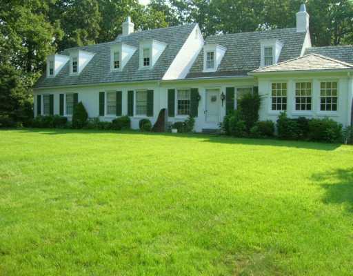 1450 Hazlett Road Pittsburgh, PA 15237 - Photo 1 of 2 Exterior Front.