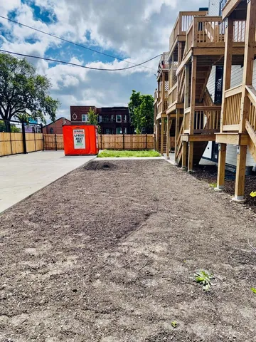 $759,900 | 155 North La Crosse Avenue, Chicago, IL 60644