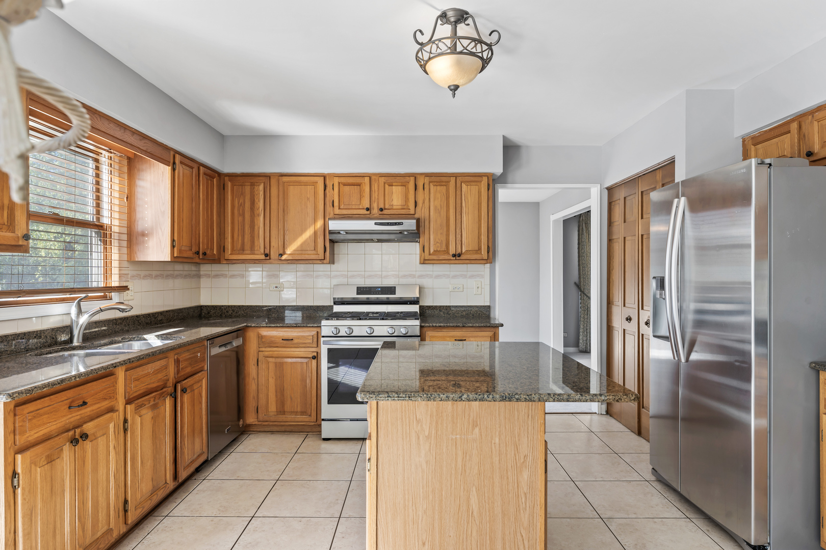 1338 Saddlebrook Road Bartlett, IL 60103 - Photo 19 of 60 Gallery Image 19