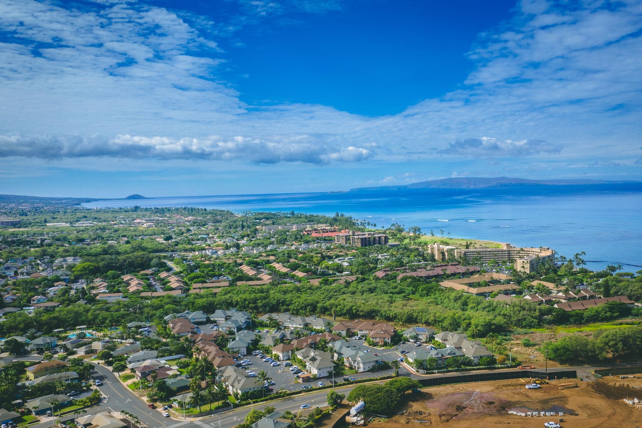 30 Halili Lane, Unit 3D Kihei, HI 96753 - Photo 3 of 46 a view of a city with an ocean