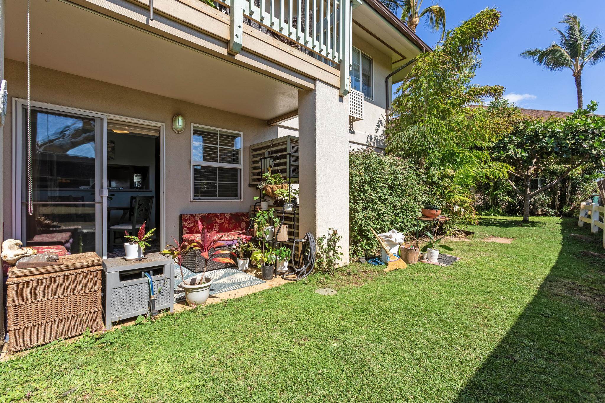30 Halili Lane, Unit 3D Kihei, HI 96753 - Photo 34 of 46 a view of outdoor space yard and porch