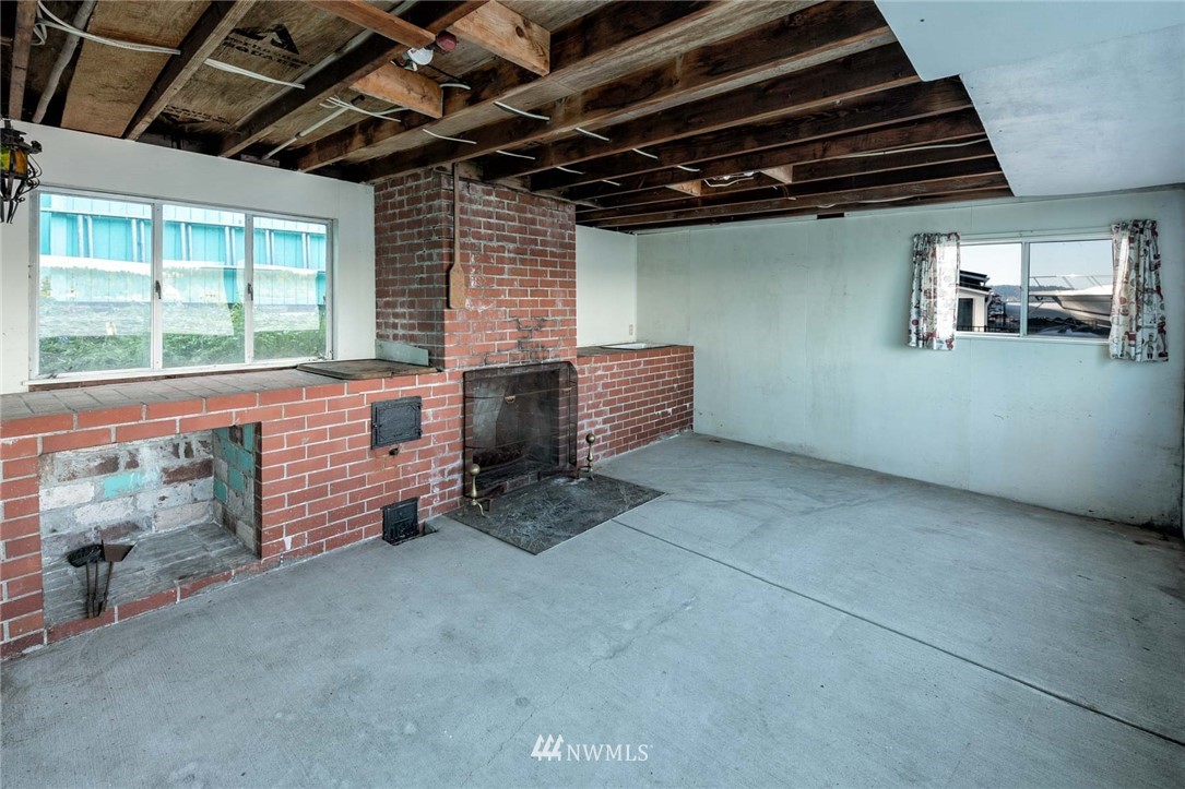10354 Riviera Place Northeast Seattle, WA 98125 - Photo 24 of 25 Gallery Image 24